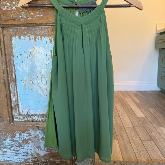 Anthropologie Sunday in Brooklyn comfortable and elegant green tank/blouse - Picture 5 of 8